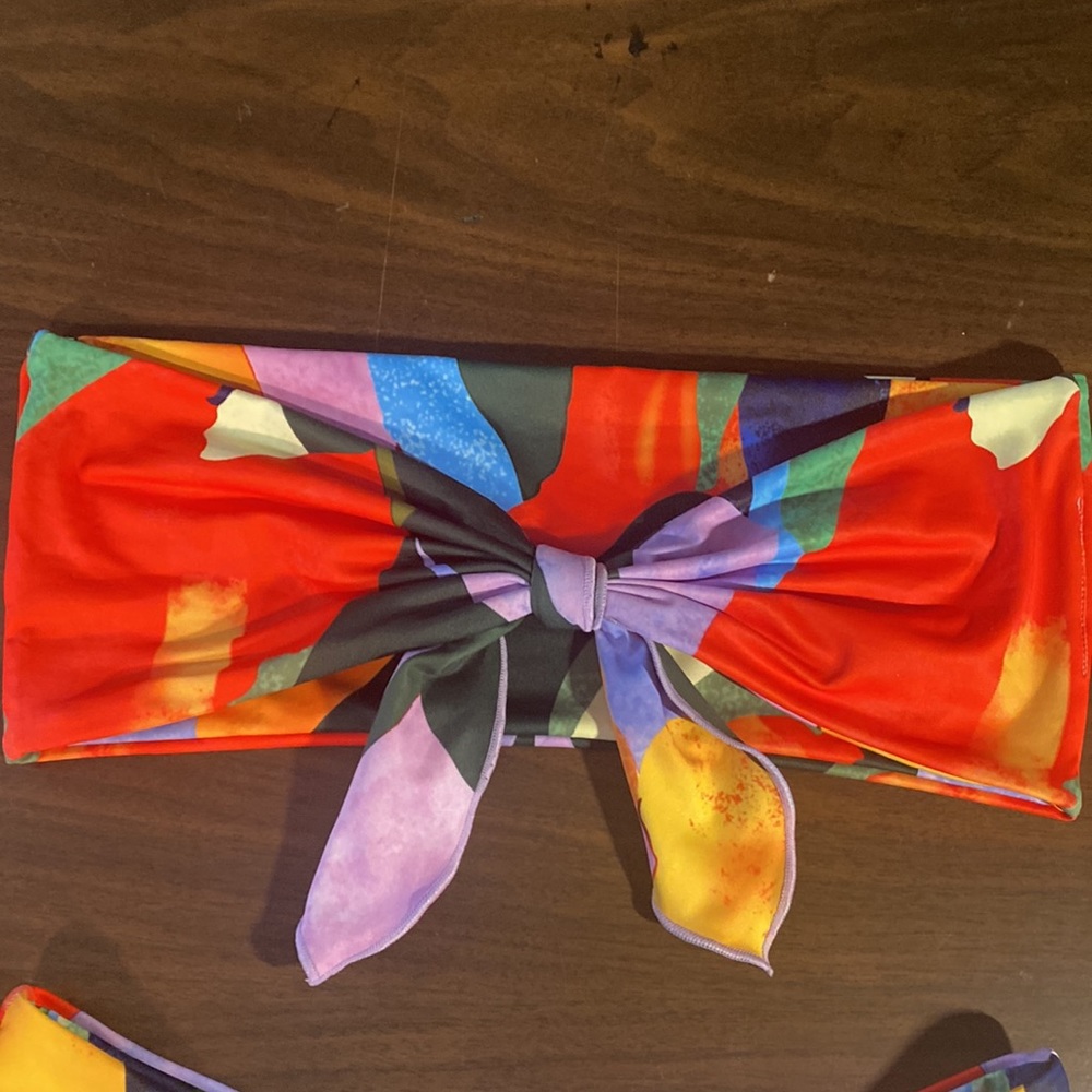 NWOT SHELN SWIMSUIT GRAPHIC TIE FRONT BANDEAU AND HIGH WAIST PANTY BIKINI - Picture 8 of 13